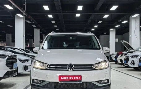 Volkswagen Touran III, 2022 год, 1 744 757 рублей, 2 фотография