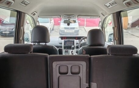 Toyota Voxy II, 2007 год, 888 000 рублей, 10 фотография