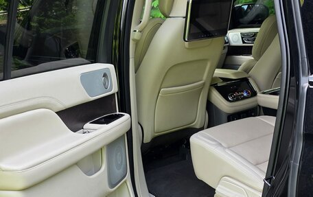 Lincoln Navigator, 2020 год, 10 000 000 рублей, 16 фотография