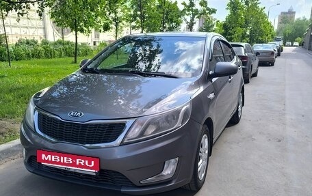 KIA Rio III рестайлинг, 2013 год, 680 000 рублей, 2 фотография