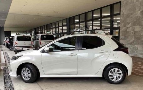 Toyota Yaris, 2021 год, 820 000 рублей, 6 фотография