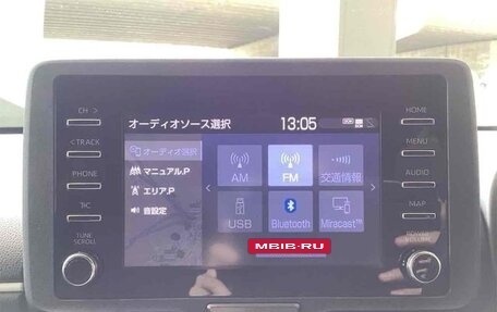 Toyota Yaris, 2021 год, 820 000 рублей, 11 фотография
