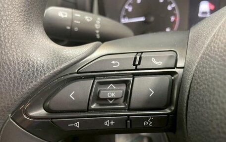 Toyota Yaris, 2021 год, 835 000 рублей, 15 фотография