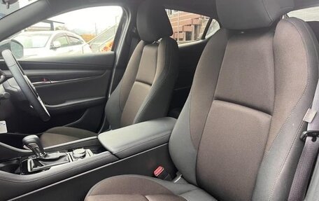Mazda 3, 2022 год, 1 300 000 рублей, 16 фотография