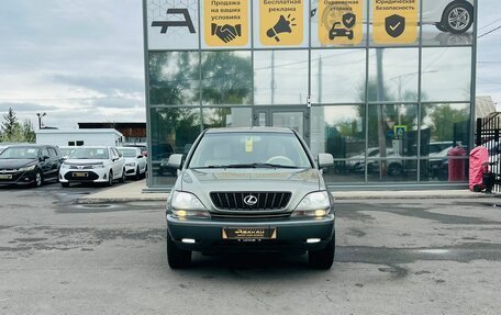 Lexus RX IV рестайлинг, 2001 год, 679 000 рублей, 3 фотография