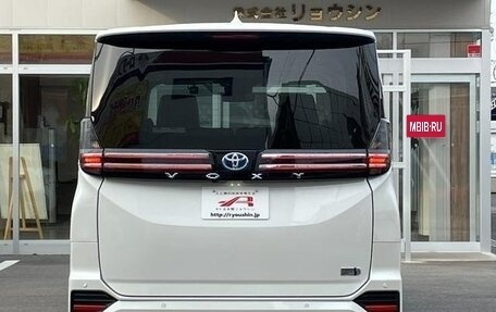 Toyota Voxy, 2023 год, 2 590 002 рублей, 6 фотография