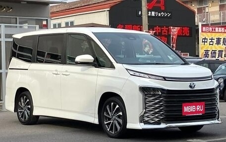 Toyota Voxy, 2023 год, 2 590 002 рублей, 2 фотография