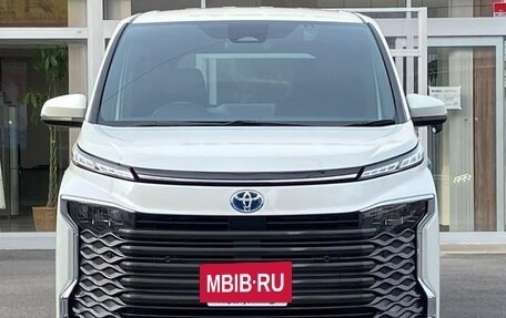 Toyota Voxy, 2023 год, 2 590 002 рублей, 3 фотография