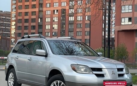 Mitsubishi Outlander III рестайлинг 3, 2004 год, 580 000 рублей, 4 фотография