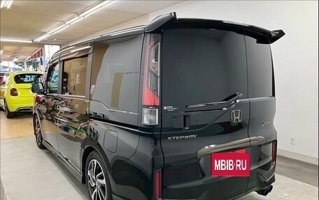 Honda Stepwgn IV, 2021 год, 1 890 000 рублей, 7 фотография