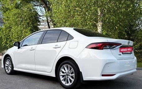 Toyota Corolla, 2022 год, 2 100 000 рублей, 5 фотография