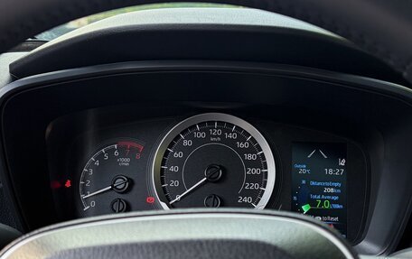 Toyota Corolla, 2022 год, 2 100 000 рублей, 10 фотография