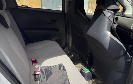 Toyota Vitz, 2012 год, 750 000 рублей, 10 фотография