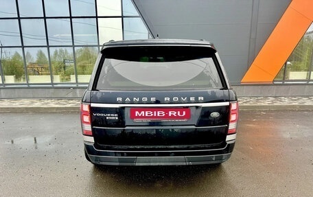 Land Rover Range Rover IV рестайлинг, 2015 год, 4 200 000 рублей, 5 фотография