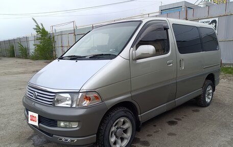 Toyota Regius, 1998 год, 830 000 рублей, 7 фотография