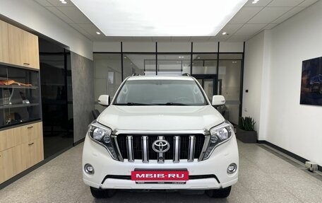 Toyota Land Cruiser Prado 150 рестайлинг 2, 2015 год, 3 850 000 рублей, 2 фотография