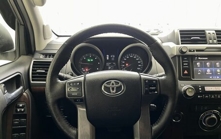 Toyota Land Cruiser Prado 150 рестайлинг 2, 2015 год, 3 850 000 рублей, 11 фотография