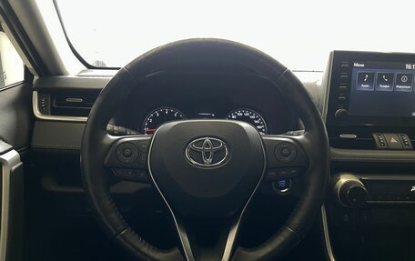 Toyota RAV4, 2020 год, 3 550 000 рублей, 10 фотография