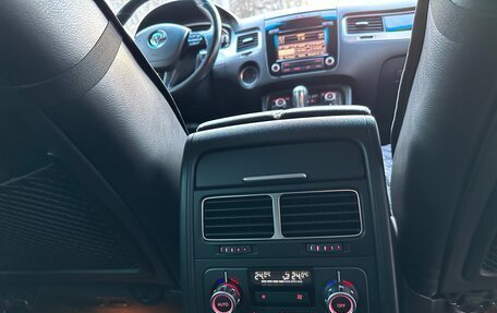 Volkswagen Touareg III, 2013 год, 2 250 000 рублей, 29 фотография