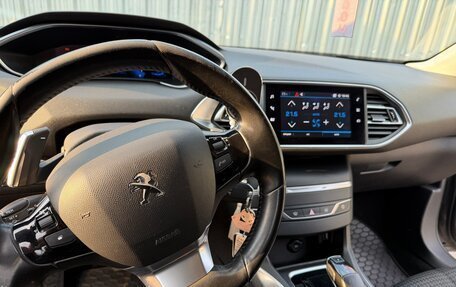 Peugeot 308 II, 2021 год, 1 600 000 рублей, 21 фотография