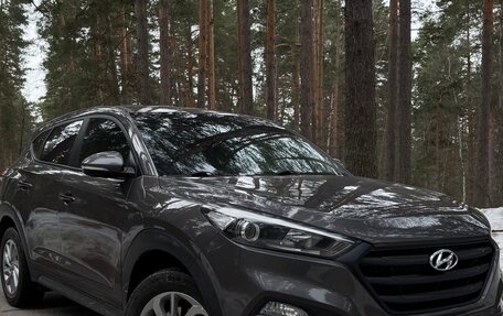 Hyundai Tucson III, 2016 год, 1 750 000 рублей, 2 фотография