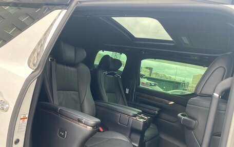 Toyota Alphard III, 2020 год, 5 900 000 рублей, 10 фотография