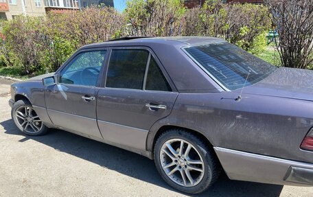Mercedes-Benz W124, 1993 год, 240 000 рублей, 2 фотография