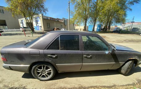 Mercedes-Benz W124, 1993 год, 240 000 рублей, 3 фотография