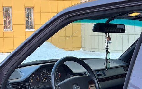 Mercedes-Benz W124, 1993 год, 240 000 рублей, 9 фотография