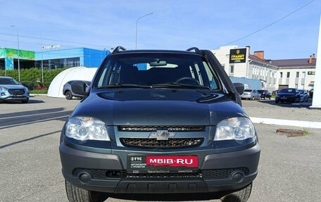 Chevrolet Niva I рестайлинг, 2018 год, 815 000 рублей, 2 фотография