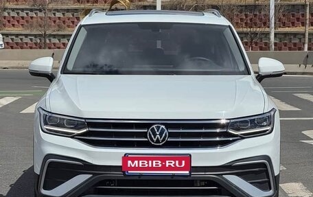 Volkswagen Tiguan II, 2023 год, 2 010 007 рублей, 3 фотография