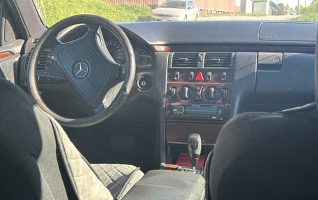 Mercedes-Benz E-Класс, 1996 год, 500 000 рублей, 7 фотография