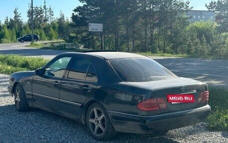 Mercedes-Benz E-Класс, 1996 год, 500 000 рублей, 3 фотография