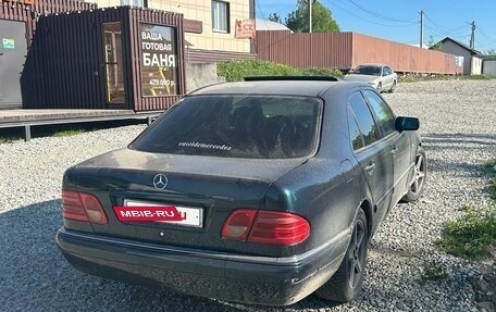 Mercedes-Benz E-Класс, 1996 год, 500 000 рублей, 5 фотография