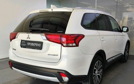 Mitsubishi Outlander III рестайлинг 3, 2017 год, 2 159 000 рублей, 5 фотография