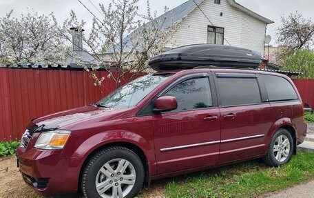 Dodge Caravan V, 2009 год, 830 000 рублей, 2 фотография