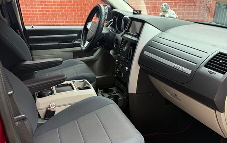 Dodge Caravan V, 2009 год, 830 000 рублей, 12 фотография