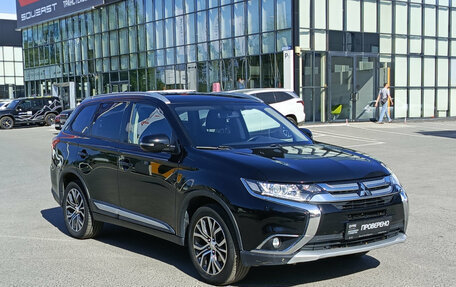 Mitsubishi Outlander III рестайлинг 3, 2018 год, 2 100 000 рублей, 3 фотография