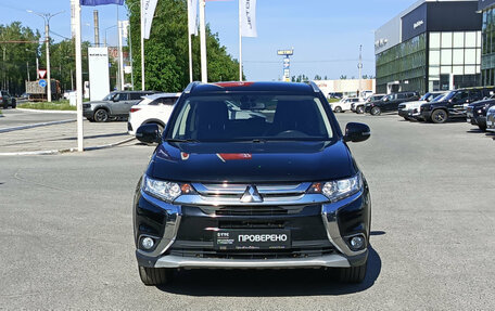 Mitsubishi Outlander III рестайлинг 3, 2018 год, 2 100 000 рублей, 2 фотография