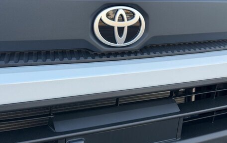 Toyota RAV4, 2025 год, 3 900 000 рублей, 9 фотография