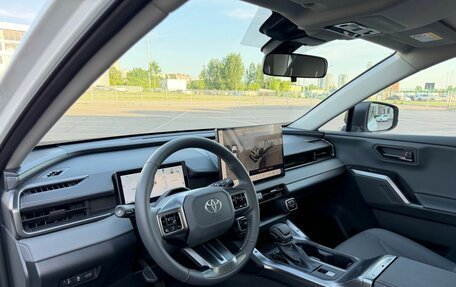 Toyota RAV4, 2025 год, 3 900 000 рублей, 18 фотография