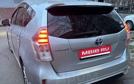 Toyota Prius Alpha I (ZVW40/41), 2015 год, 1 800 000 рублей, 4 фотография