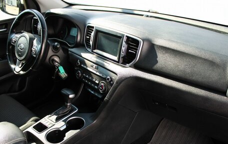 KIA Sportage IV рестайлинг, 2018 год, 2 239 000 рублей, 9 фотография