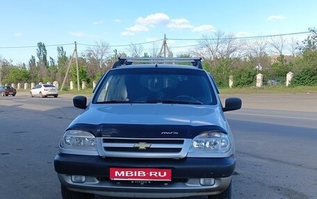 Chevrolet Niva I рестайлинг, 2005 год, 260 000 рублей, 1 фотография