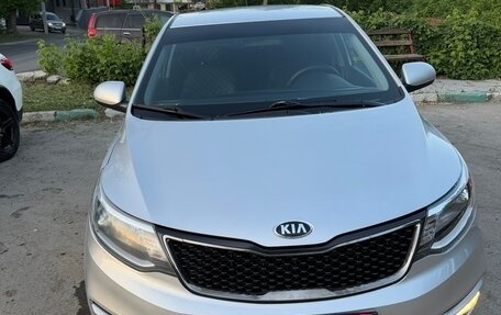 KIA Rio III рестайлинг, 2016 год, 960 000 рублей, 1 фотография
