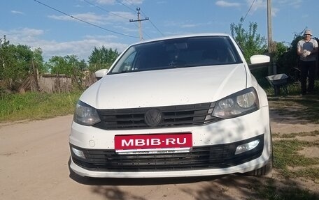 Volkswagen Polo VI (EU Market), 2015 год, 750 000 рублей, 1 фотография