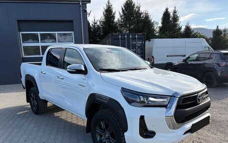 Toyota Hilux VIII, 2023 год, 3 730 000 рублей, 1 фотография