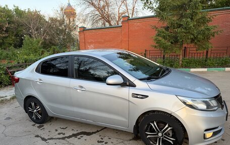 KIA Rio III рестайлинг, 2016 год, 960 000 рублей, 2 фотография