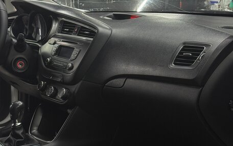 KIA cee'd III, 2015 год, 699 999 рублей, 16 фотография