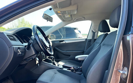 Volkswagen Jetta VI, 2016 год, 1 300 000 рублей, 13 фотография